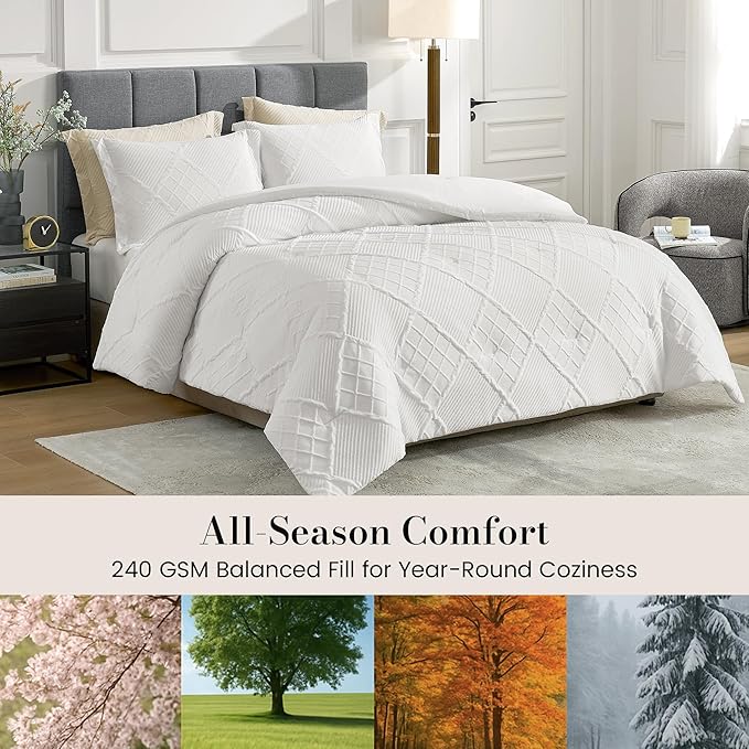 Amélie Home Queen Comforter Set, 3 Piece White Jacquard Bedding Set with 2 Pillow Cases, Soft Microfiber Diamond Design, Lightweight All-Season for Bedroom & Dorm