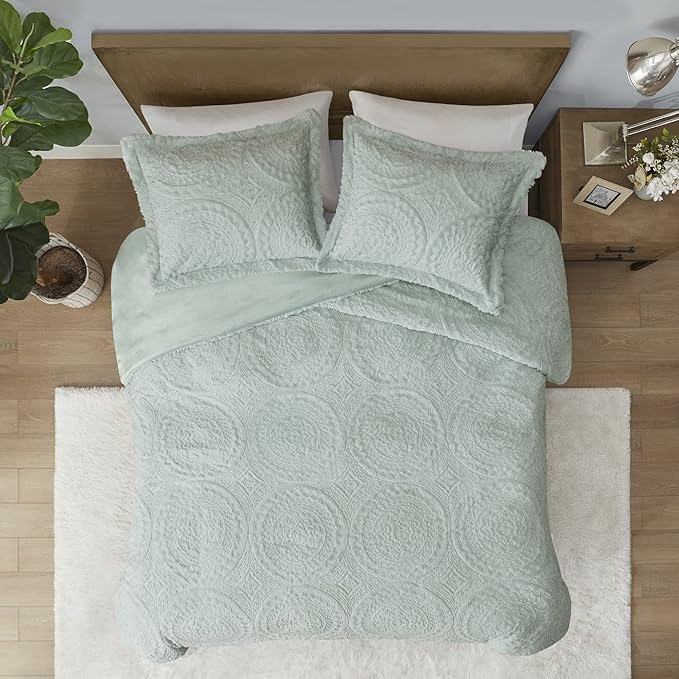 Madison Park Arya Soft, Cozy Plush Comforter Set, Medallion Embroidered Design, Modern All Season Down Alternative Bedding with Matching Sham, King/Cal King, Aqua 3 Piece