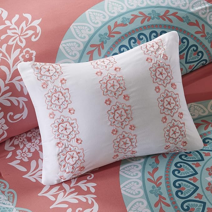 Intelligent Design Complete Bed In A Bag Casual Boho Comforter with Sheet Set Decorative Pillow, All Season Bedding Set, Queen, Loretta Coral 9 Piece