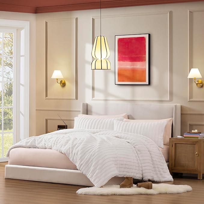 UGG Kenzie Comforter Set with 2 Pillow Shams Plush Faux Fur Bedding Soft Warm Down Alternative Comforter Washable Hypoallergenic Fluffy Blanket Set for Bedroom, King/California King Size, White Snow