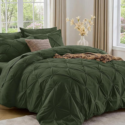 Sasttie Full Size Comforter Set, 7-Piece Bed in a Bag Double, Pintuck Bedding Set for All Season, Includes Comforter, Flat Sheet, Fitted Sheet, Pillowcases and Pillowshams, Dark Green