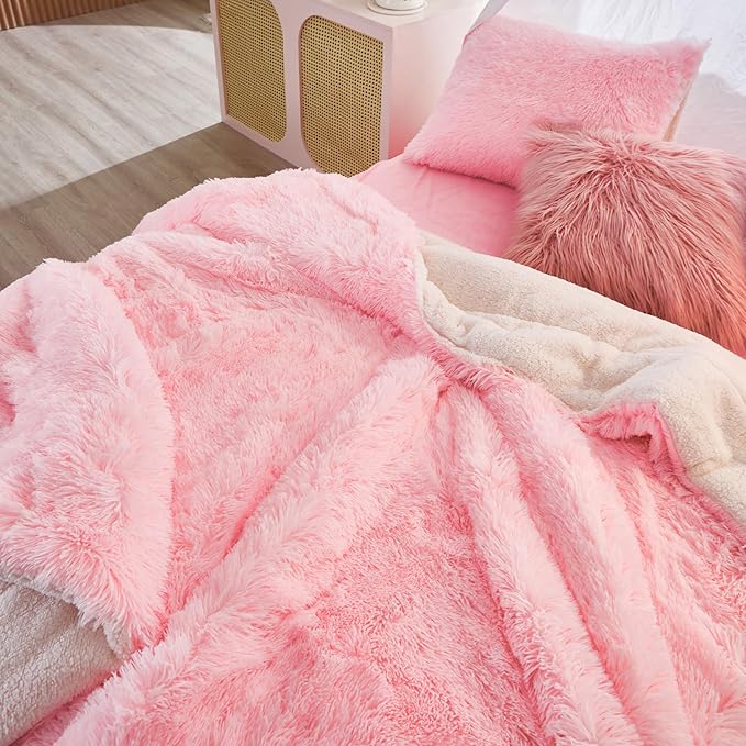 UOZZI BEDDING Pink Faux Fur Comforter Set King 3 Pieces - 1 Shaggy Comforter Set 104x90 with 2 Pillowcases, Ultra Soft and Easy Care Luxury Plush Shaggy Duvet Set for Girls Women Princess Style