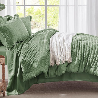 Zzlpp King Comforter Set 7 Pieces, Sage Green Seersucker Bed in a Bag with Comforter and Sheets, Lightweight Bedding Sets with 1 Comforter, 2 Pillow Shams, 2 Pillowcases, 1 Flat Sheet, 1 Fitted Sheet
