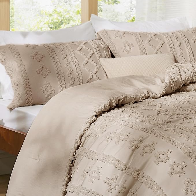 Bedsure Tufted Boho Comforter Set Full Size - Khaki Boho Bed Set, GentleSoft™ 3 Pieces Farmhouse Shabby Chic Embroidery Bedding, Gifts for Woman, Soft Jacquard Full Comforter for All Seasons