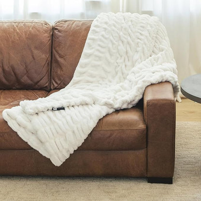 Minky Designs Polar Bear Minky Blanket – Ultra Soft Faux Fur Throw Blanket for Couch, Bed & Home – Fluffy, Warm & Luxurious – Chic Collection (X-Large, 60x84)