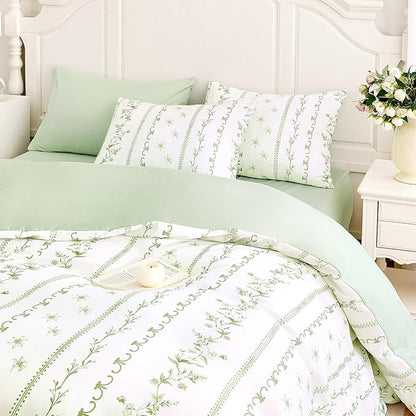 Wake In Cloud - Shabby Chic Comforter Set, Cottagecore Floral Romantic Charming Style with Botanical Stripe Pattern, Soft Lightweight Bedding, 3 Pieces, Green White, Twin/Twin XL Size