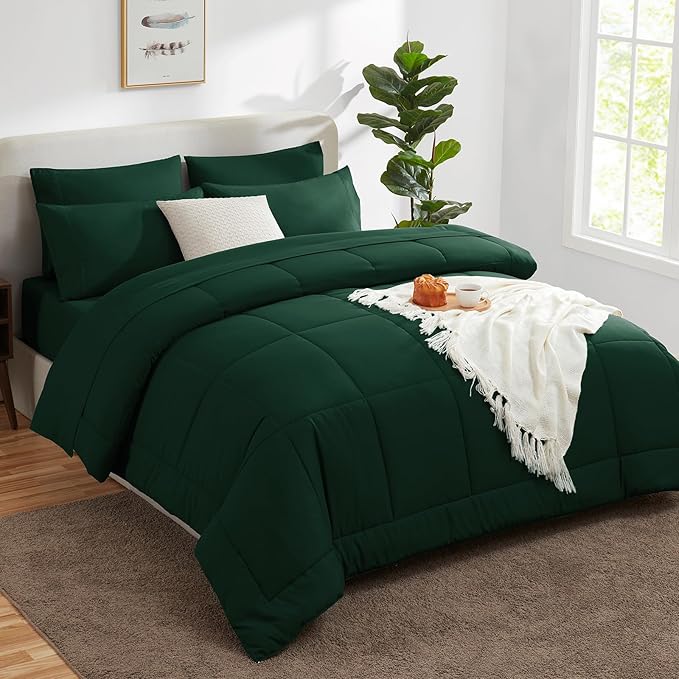CozyLux Oversized Queen Comforter Sets Emerald Green, 7 Pieces Bed in a Bag, Ultra-Soft All Season Bedding Sets with Stitch Quilted Comforter, Flat Sheet, Fitted Sheet, Pillowcases, Emerald Green