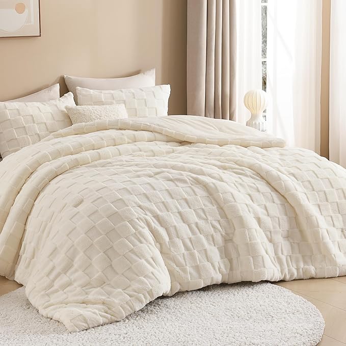 Litanika Fluffy Twin Size Comforter Set Beige, 3 Pieces Warm Sherpa Fleece Winter Bedding Set, Jacquard Checkered Plush Fuzzy Bed Set(1 Comforter, 2 Pillowcases)