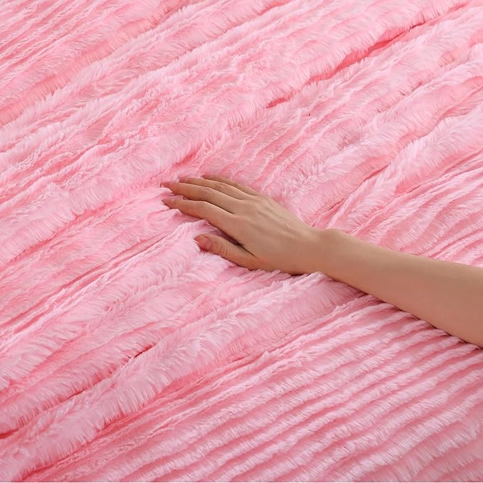 YIKUSH Queen Comforter Set Fluffy Pink Queen Size Bed Set Faux Rabbit Fur Fluffy Shaggy Furry Winter Bedding Ultra Soft Plush and Warm All Season 1 Comforter with 2 Pillow Cases (Queen, Pink)