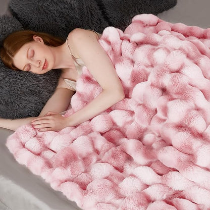 Luxury 1000GSM Faux Rabbit Fur Throw Blanket for Woman, Super Heavy Warm Cozy Blankets for Her for Couch Bed Sofa, Bubble Plush Fuzzy Elegant Soft Reversible Mink Blanket for Living Room Bedroom, Pink