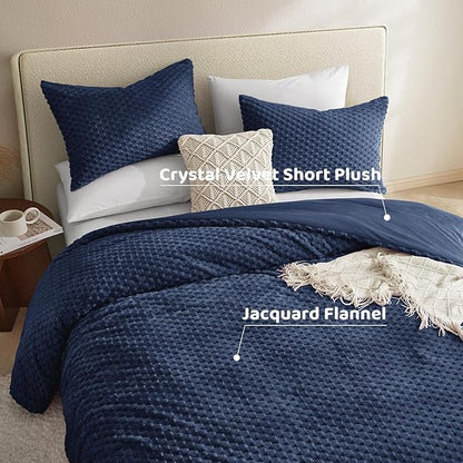 Petrichor Fluffy Queen Comforter Set - Ultra-Soft Navy Flannel Thick Comforter for Queen Bed, Luxury Warm Bedding Set for Winter & Fall, Cozy Fuzzy Bed Set 3 Pieces (1 Comforter & 2 Pillowcases)