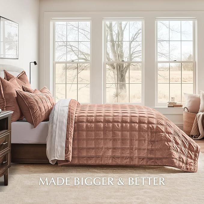 EVERGRACE 3 Pieces Luxurious Velvet Quilt Queen Size, Ultra Soft Bedspread Coverlet Set, Double Box Stitch Lightweight Velvet Comforter for All Season with 2 Shams, Terracotta Clay, 108"x96"