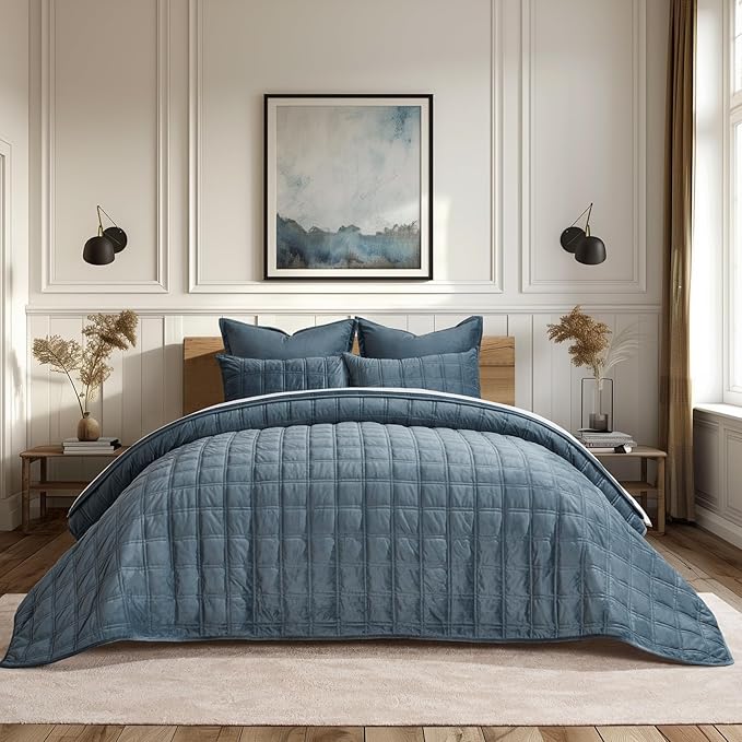 EVERGRACE 3 Pieces Luxurious Velvet Quilt Queen Size, Ultra Soft Bedspread Coverlet Set, Double Box Stitch Lightweight Velvet Comforter for All Season with 2 Shams, Stormy Blue, 92"x96"