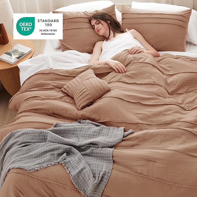 Bedsure Queen Comforter Set - 4 Pieces Pinch Pleat Bed Set, Taupe Boho Bedding for All Season, 1 Soft Comforter, 2 Pillowcases, 1 Decorative Pillow