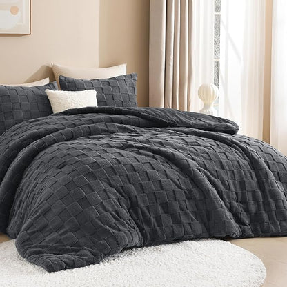 Litanika Fluffy Full Size Comforter Set Dark Grey, 3 Pieces Warm Sherpa Fleece Winter Bedding Set, Jacquard Checkered Plush Fuzzy Bed Set(1 Comforter, 2 Pillowcases)