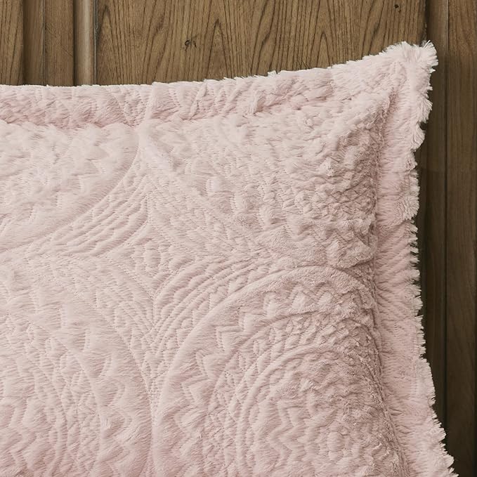 Madison Park Ultra Soft Luxury Premium Plush Comforter Mini Modern All Season Down Alternative Bedding Set with Matching Sham, King, Blush