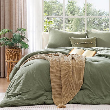 WRENSONGE Queen Comforter Set - 3 Pieces Prewashed Green Comforter Soft Lightweight for All Seasons,Down Alternative Comforters Queen Size with 2 Pillow Shams