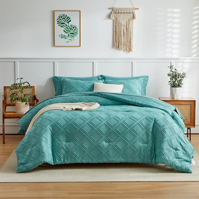 7 Pieces Tufted Bed in a Bag King Comforter Set with Sheets Green, Soft and Embroidery Shabby Chic Boho Bohemian, Luxury Solid Color with Diamond Pattern, Jacquard Tufts Bedding Set for All Season