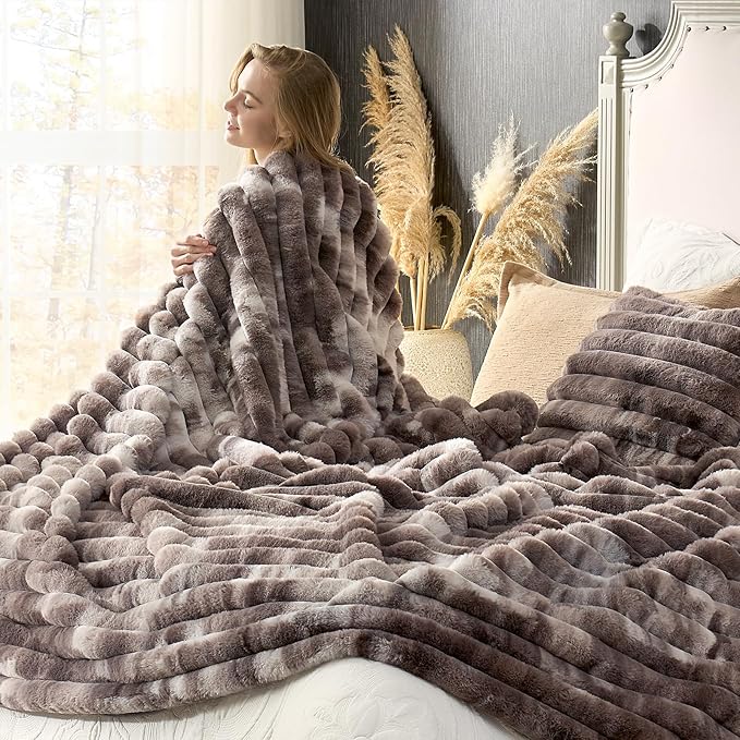 Cozy Bliss Faux Fur Throw Blanket for Couch, Cozy Warm Plush Striped Blanket for Sofa Bedroom Living Room, 90 * 90 Inches Tie-dye Grey