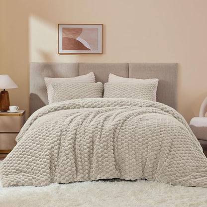 BEDELITE Fluffy King Size Comforter Set - Linen Fleece Soft Comforter for King Size Bed, Luxury Warm Bedding Set for Winter, Fuzzy Bed Set 3 Pieces (1 Comforter, 2 Pillowcases)