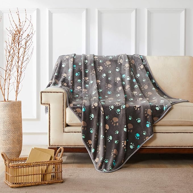 Allisandro Super Soft and Premium Fuzzy Flannel Fleece Pet Dog Blanket, The Cute Print Design Washable Fluffy Blanket for Puppy Cat Kitten Indoor Outdoor, Grey, 32 x 24 Inches