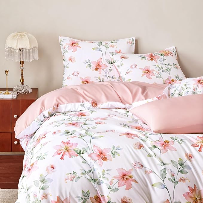 Wake In Cloud - Floral Comforter Set, Cottagecore Cottage Rustic Farmhouse Style with Botanical Flowers and Leaves Pattern, Soft Lightweight Bedding, 3-Piece, Pink White, Queen Size