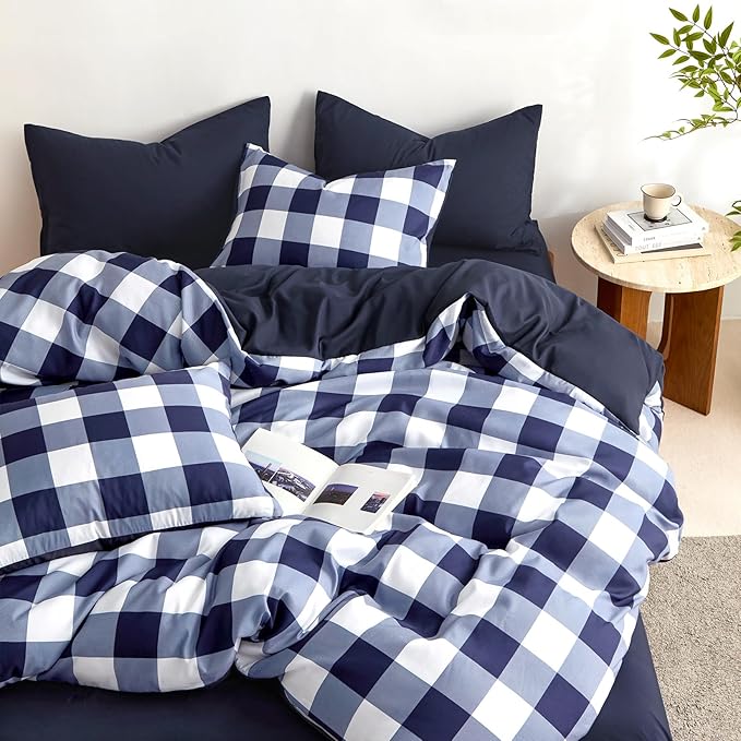 Wake In Cloud - Gingham Comforter Set, Plaid Buffalo Check Checkered Cottagecore Cute Geometric, Soft Lightweight Bedding, 3 Pieces, Navy Blue White, Full Size