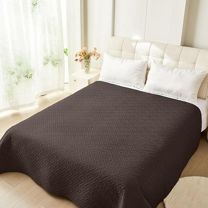 hyha Waterproof Dog Blanket, Soft Pet Bed Blankets, Waterproof Sofa Couch Cover for Dogs Washable, Reversible Pet Couch Covers for Sofa Furniture (82x102 Inch, Chocolate/Dark Grey)