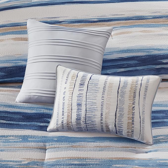 Madison Park Marina Comforter Quilt Combo Set - Modern Luxury Design, All Season Down Alternative Bedding, Matching Shams, Decorative Pillows, Full/Queen(90"x90"), Seersucker Blue 8 Piece