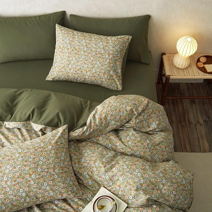 Wake In Cloud - Floral Comforter Set with Sheets, Cute Vintage Flower Cottagecore Aesthetic for Women Teen Girls, 7 Pieces Bed in a Bag, Olive Green, Queen Size