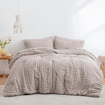 Love's cabin Seersucker Burlwood Queen Comforter Set, 7-Piece All Season Lightweight Bed in a Bag Bedding Set with Comforter, Flat Sheet, Fitted Sheet, Pillowcases and Shams | Soft, Breathable, Lightweight
