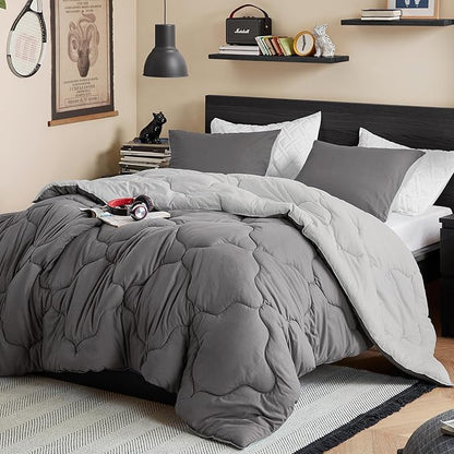 Comfort Spaces Comforter Set Vibrant Reversible Comforters King Size Quilted Bedding Set, All Season Lightweight Bedding, Soft Microfiber Comforter, Vixie, Grey/Light Grey King 3 Piece