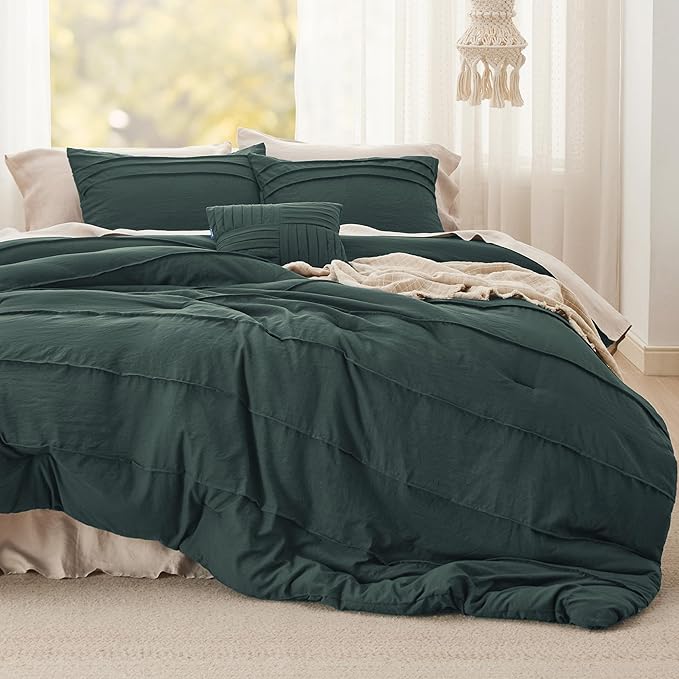 Bedsure King Comforter Set - 4 Pieces Pinch Pleat Bed Set, Emerald Green Boho Bedding for All Season, 1 Soft Comforter, 2 Pillowcases, 1 Decorative Pillow