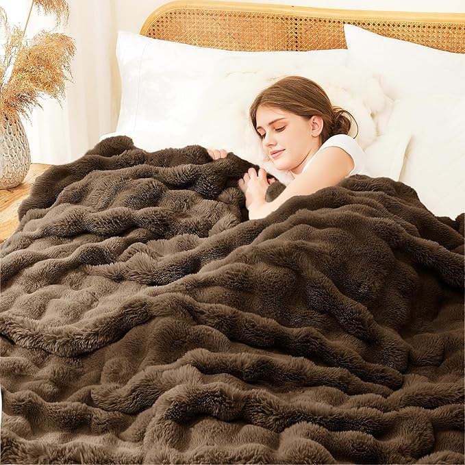 L'AGRATY Faux Rabbit Fur Blanket: 90" x 90" Queen Luxury Soft Fluffy Thick Fur Throw Blanket for Couch Bed Sofa - Cozy Plush Bubble Blankets for Winter: Flannel Fleece Decorative Blanket(Cocoa Brown)