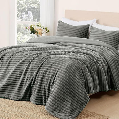 Geniospin Fleece Queen Comforter Set, Soft Fuzzy Queen Bedding Sets, 3-Pieces Gray Comforter Set for All Season, Warm Fluffy Comforter with 2 Pillow Cases