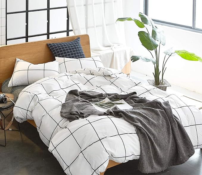 CLOTHKNOW White Plaid Comforter Set Twin/Twin XL 3Pcs Grid Bedding Comforter Sets White Black Comforter with 2 x Pillow Cases