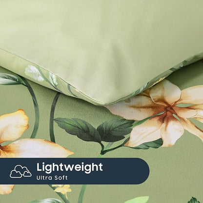 Wake In Cloud - Floral Comforter Set, Cottagecore Cottage Rustic Farmhouse Style with Botanical Flowers and Leaves Pattern, Soft Lightweight Bedding, 3-Piece, Sage Green, Full Size