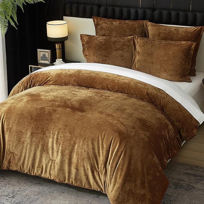 Ivellow Crushed Velvet Comforter Set Queen Lightweight Comforter 5pcs Ultra Soft Breathable Bedding Set Luxury Cozy Flannel Comforter Queen Size (1 Comforter,2 Pillow Shams, 2 Euro Shams)