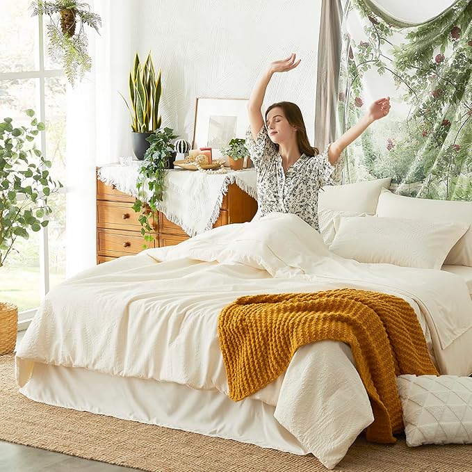 Geniospin King Size Comforter Set, Bed in a Bag Ivory White Bedding Sets 7-Pieces, Botanical Pattern, All Season Bedding with Comforter, Sheets,Pillowcase & Shams(King,102"x90")