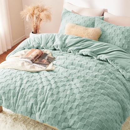 CozyLux Fleece King Comforter Set Sage Green,Super Soft & Warm Fluffy Bedding with Checkered Pattern,Luxury Fuzzy Heavy Bed Set for Winter,3 Pieces,1 Comforter and 2 Pillowcases