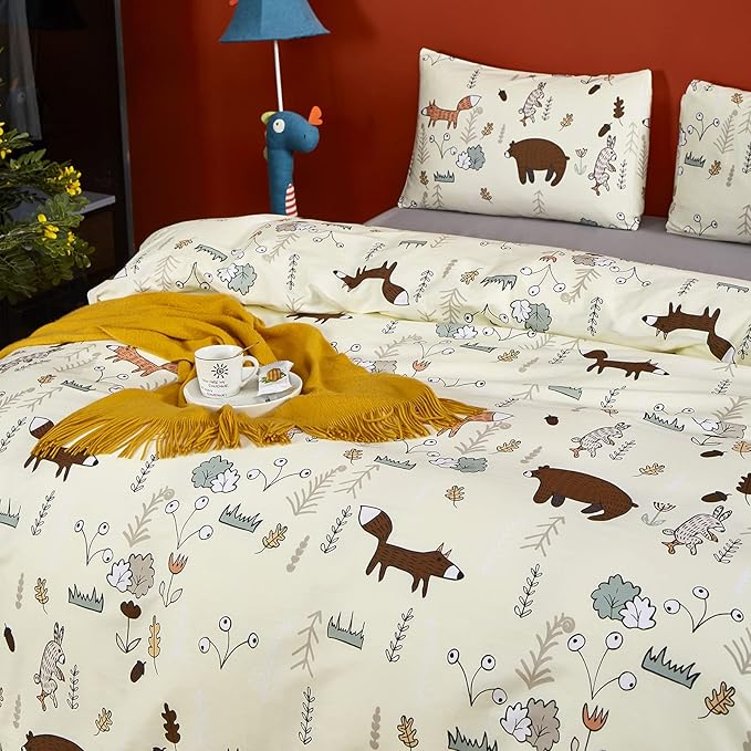 CLOTHKNOW Kids Queen Comforter Set Yellow Bedding Comforter Sets Animal Fox Woodland Forest Comforter with 2 x Pillow Cases