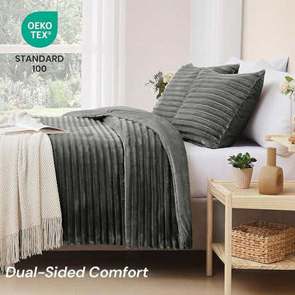 Geniospin Fleece Queen Comforter Set, Soft Fuzzy Queen Bedding Sets, 3-Pieces Gray Comforter Set for All Season, Warm Fluffy Comforter with 2 Pillow Cases
