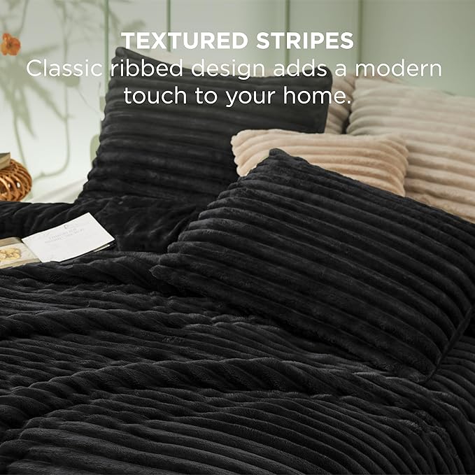 Bedsure Queen Comforter Set - GentleSoft™ 3 Pieces Fluffy Double-Side Fleece Comforter Set, Cozy Striped Room Decor Aesthetic, Luxury Black Bedding Queen Size with 2 Pillowcases, 90x90 Inches