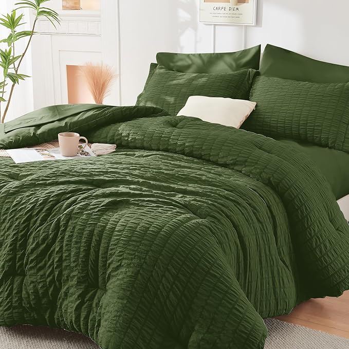 HYMOKEGE Olive Green California King Comforter Set Seersucker 7 Pieces, All Season Luxury Bed in a Bag for Bedroom, Bedding Set with Comforter, Sheets, Pillowcases & Shams