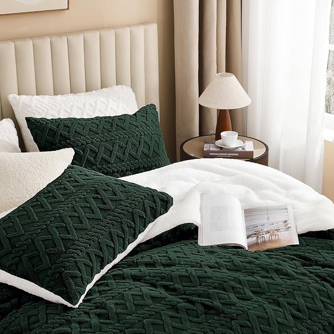Andency Fluffy Sherpa King Comforter Set Dark Green, Super Soft Emerald Green Fleece Warm Bedding for Winter, Luxury Jacquard Boho Thick Fuzzy Plush Bed Set 3 Pieces(1 Shaggy Comforter, 2 Pillowcases)