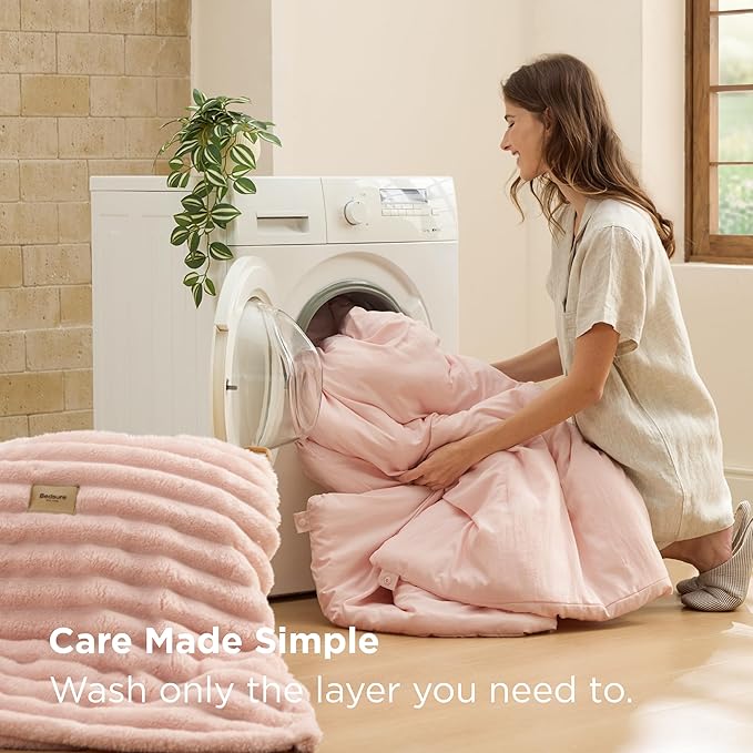 Bedsure Gentlesoft™ 2-in-1 Full Comforter Set and Detachable Fluffy Blanket, Pink Bedding Set for All Season Use, SnapTech Design for Space Saving (Includes 2 Pillow Shams, 2 Pillowcases)