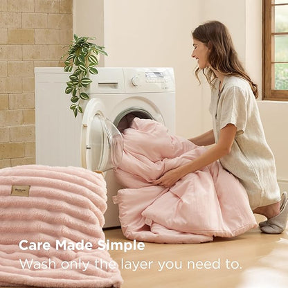 Bedsure Gentlesoft™ 2-in-1 Full Comforter Set and Detachable Fluffy Blanket, Pink Bedding Set for All Season Use, SnapTech Design for Space Saving (Includes 2 Pillow Shams, 2 Pillowcases)