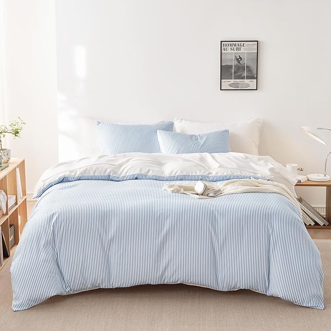 Wake In Cloud - Striped Comforter Set with Sheets, Ticking Stripe Vertical Pinstripe Neutral Farmhouse Pattern Printed, 5 Pieces Bed in a Bag, Blue White, Twin Size