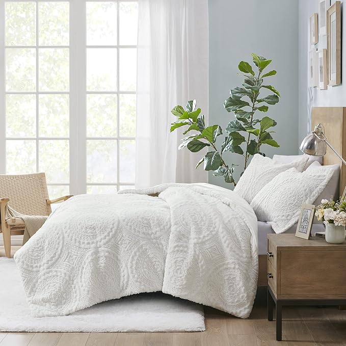 Madison Park Ultra Soft Luxury Premium Plush Comforter Mini Modern All Season Down Alternative Bedding Set with Matching Sham, Full/Queen, Ivory