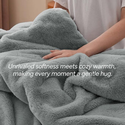 BEDELITE Faux Fur Fleece King Comforter Set - Fluffy & Warm Grey Comforter King Size，Ultra Soft and Cozy Winter Bedding Set,Fuzzy Thick Bed Set,1 Comforter and 2 Pillowcases